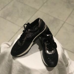 MICHAEL KORS WOMEN SHOE 6.5 M